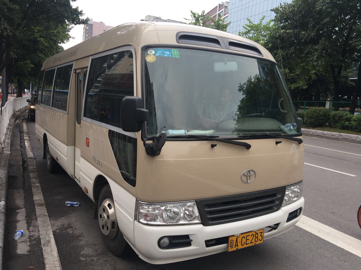 中巴租車(chē)